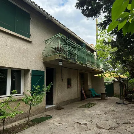 En Bois Dans Ancienne Batisse Homestay